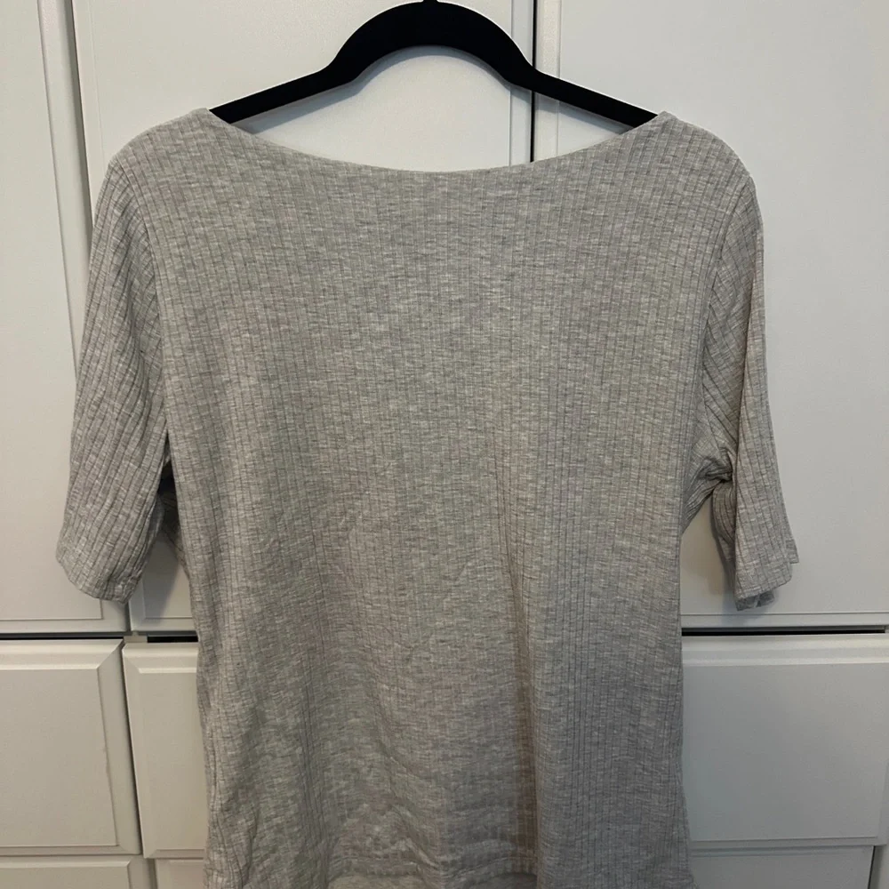 Abercrombie top XL - Picture 3 of 6